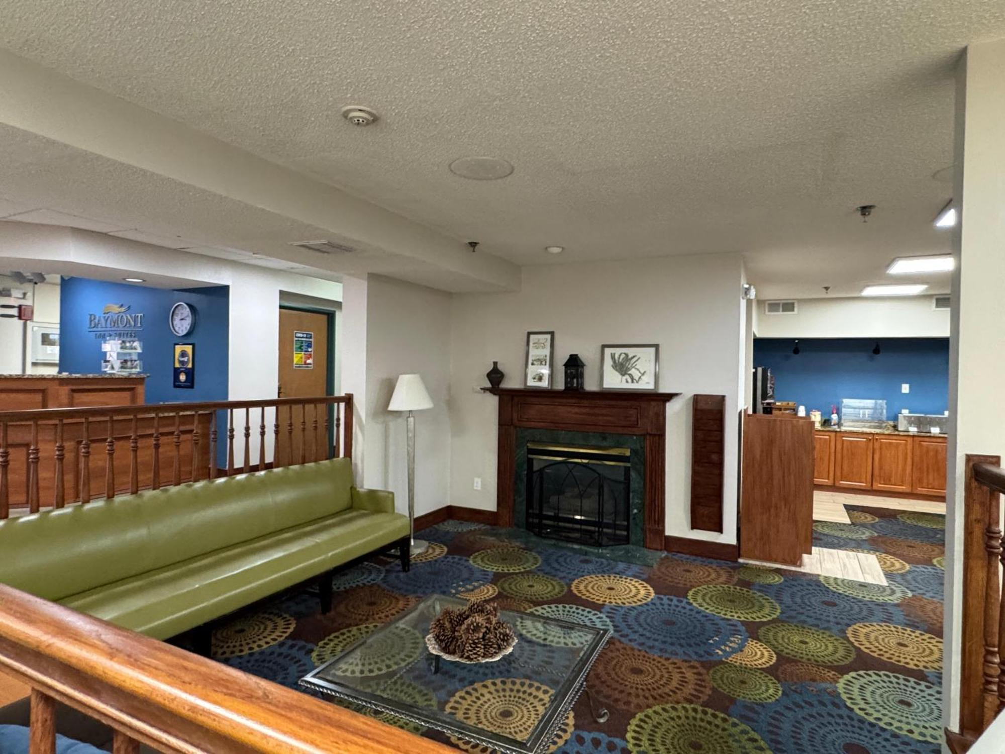 Hotel Baymont By Wyndham Mishawaka South Bend Area Exterior foto